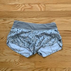 Lululemon Speed Shorts - Size 6